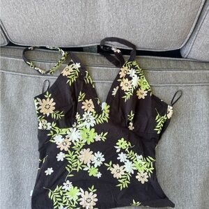 Floral V-Neck Cami Tank Top in Black